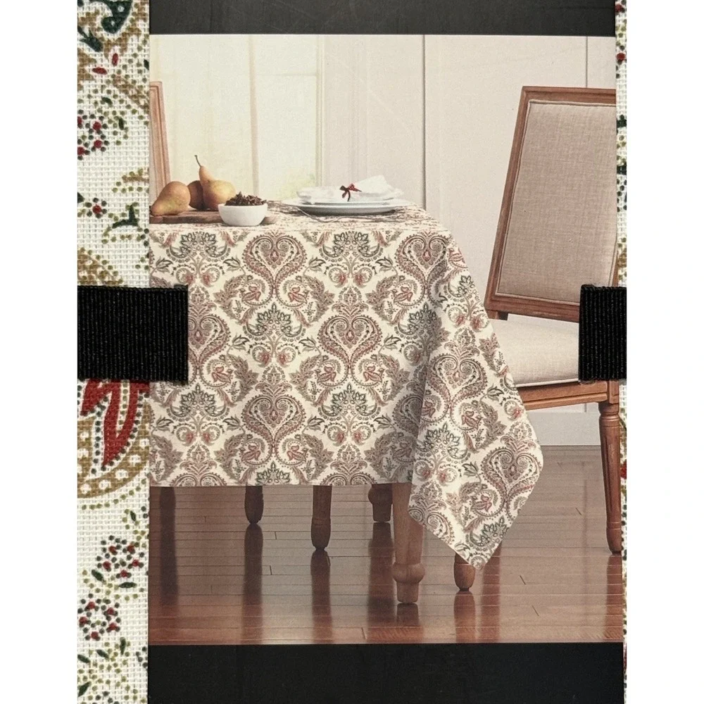 RALPH LAUREN Set 60 x 104 Tablecloth‎ Red Green And Gold Paisley Holiday